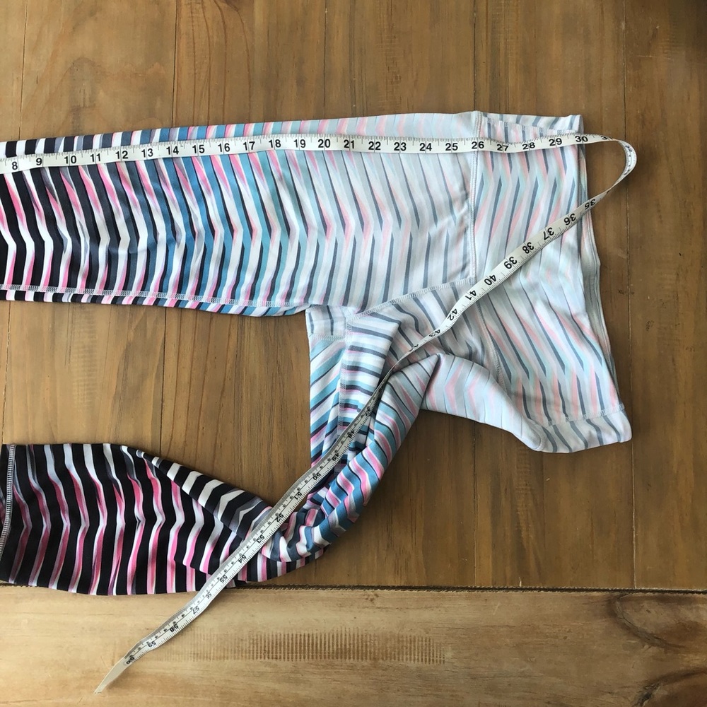 Athleta Striped Pattern Crop Legging - image 6